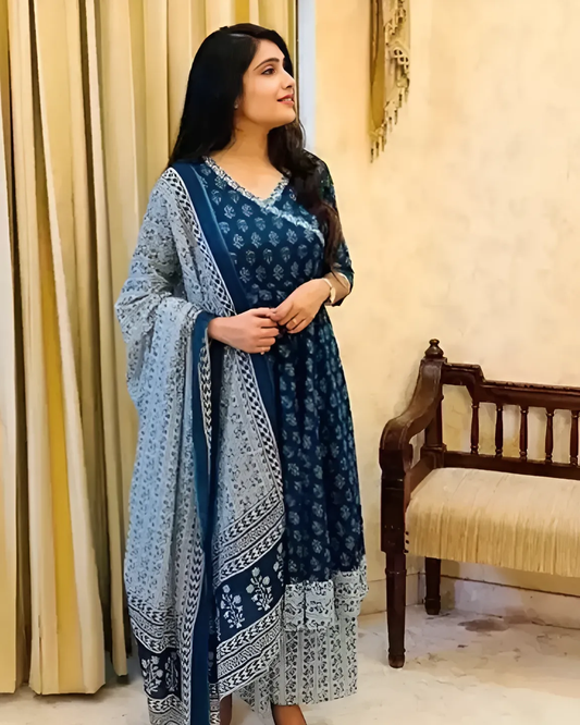 Trendy Kurta Set With dupatta 💙