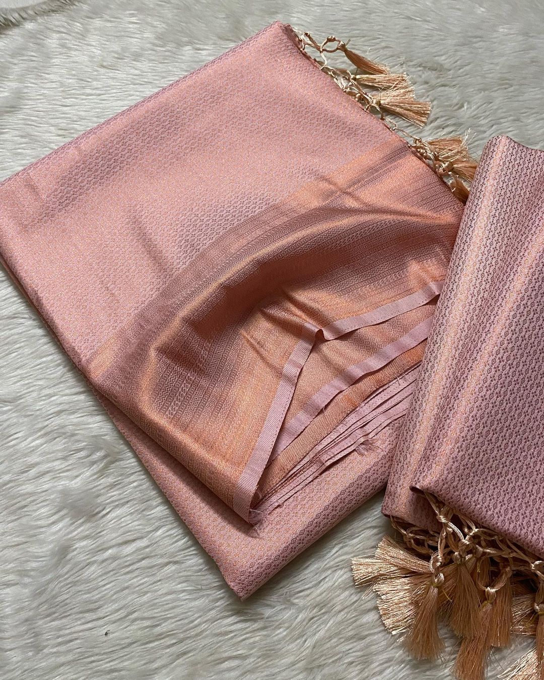 Rosegold Soft Silk Saree💗 (DB-S-006)