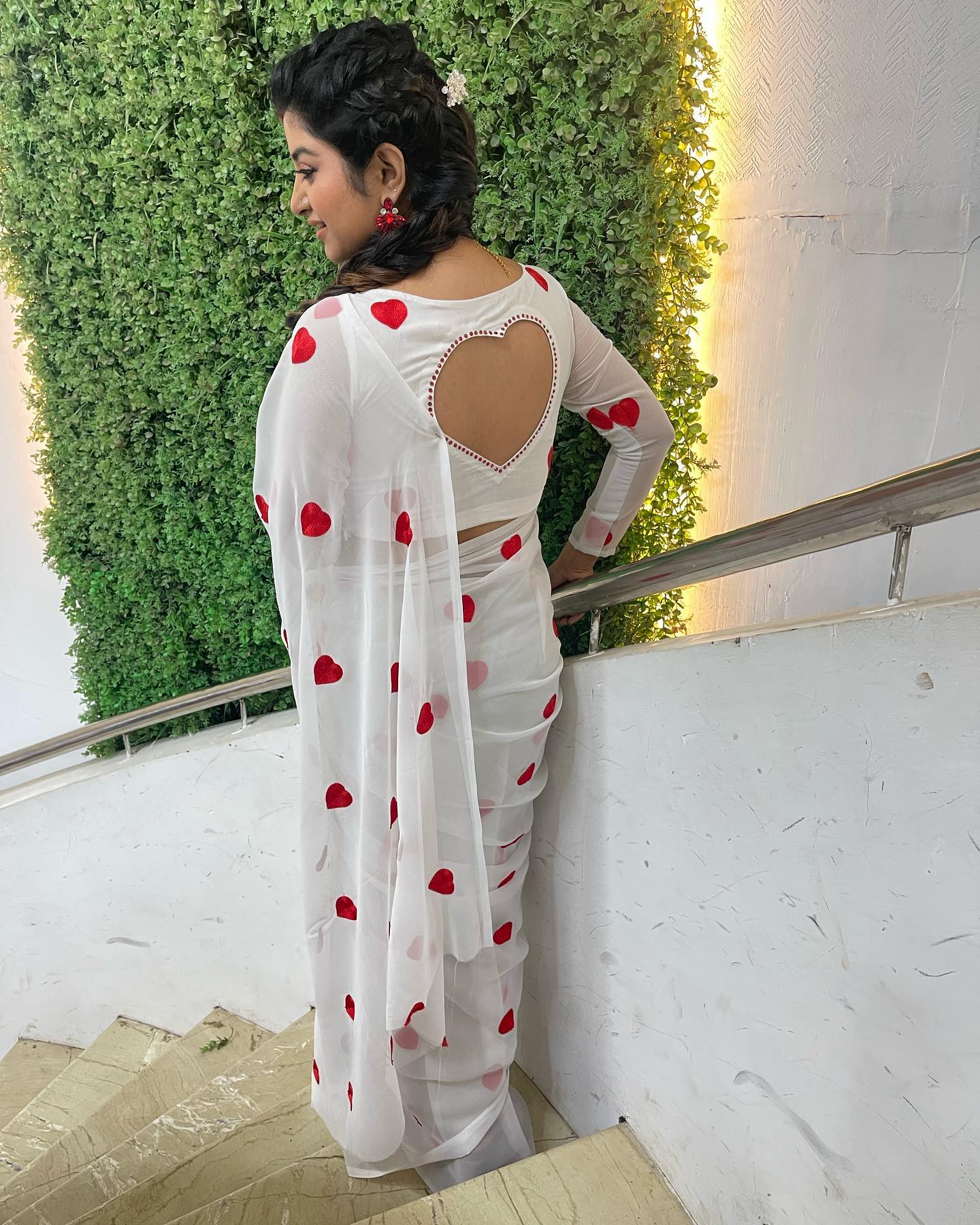 White heart Saree🤍❤️ (DB-S-007)