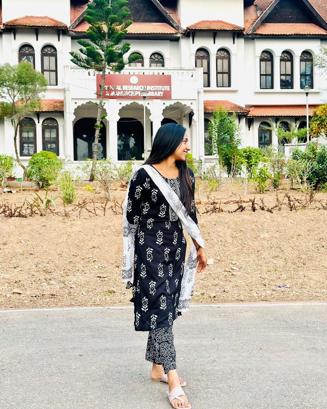 Black Kurta Set With Dupatta🖤