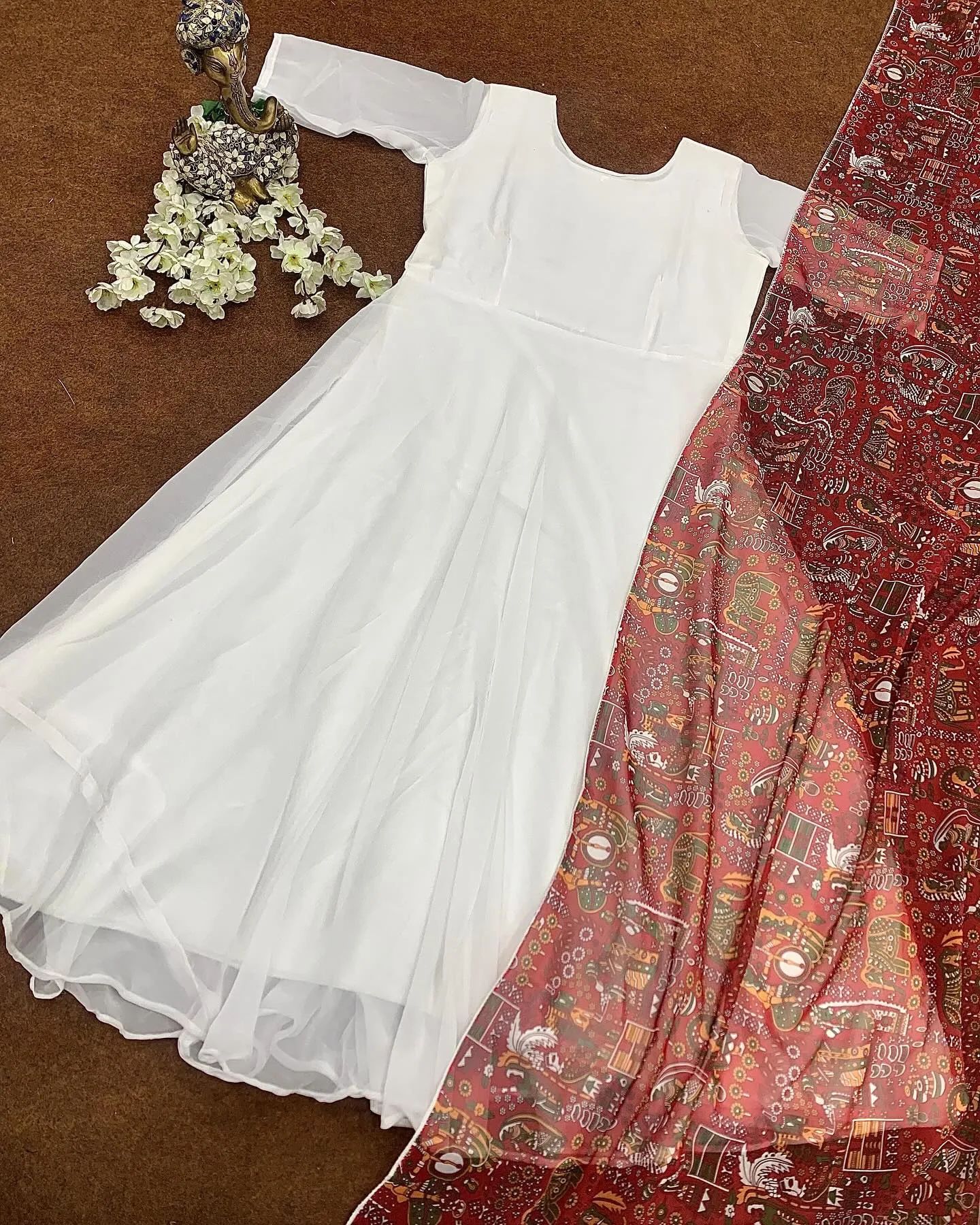 White Gown With kalamkari Duppatta❣️